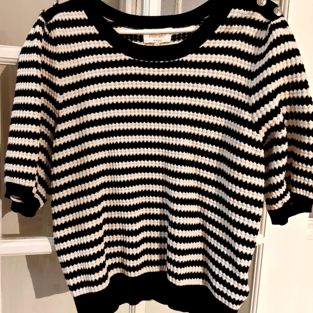 Chic Striped Black and White Short Sleeve Sweater.